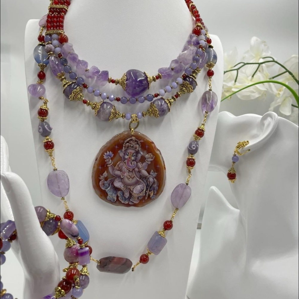 Elegant Multi-Color Beaded Necklace Set. New. Handmade.